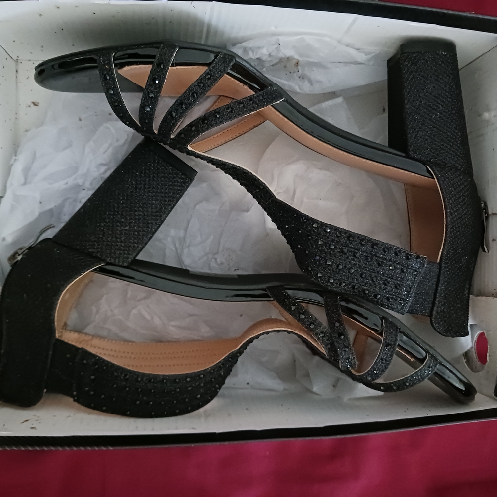 NWT Chic Black Women's Heels with Glitter Straps